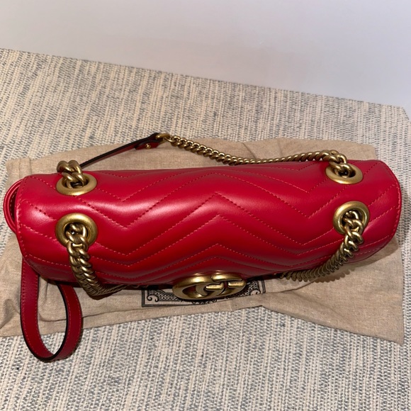 Authentic GUCCI GG Marmont Shoulder Bag - Small - Picture 8 of 11